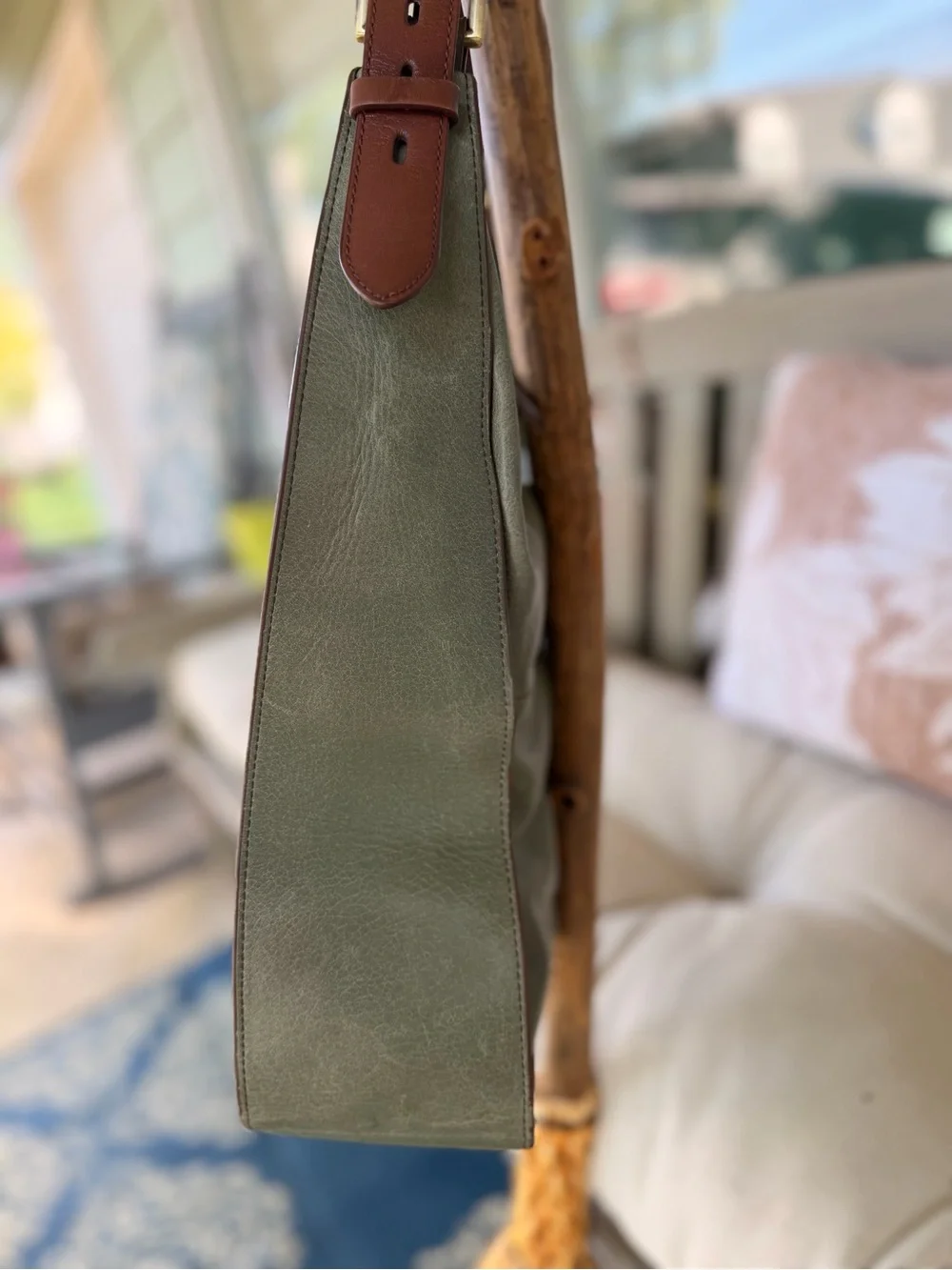 Women's Leather Hobo Shoulder Bag in Eucalyptus Green